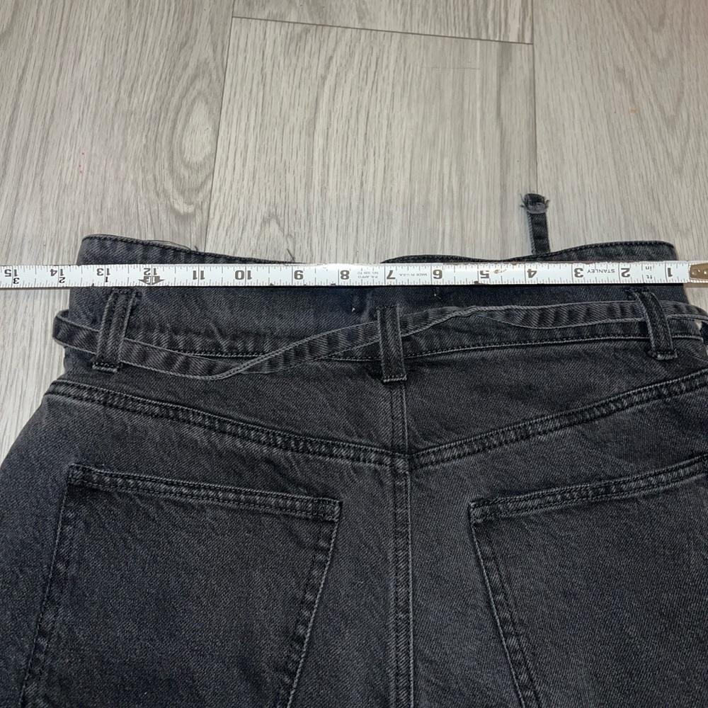 Forever 21 Black Denim Cut Off Belted Mom Jean Shorts High Rise Size 27 - Picture 5 of 7